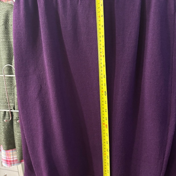 2 piece set. St. John collection size 12 sweater top and skirt - Picture 10 of 10